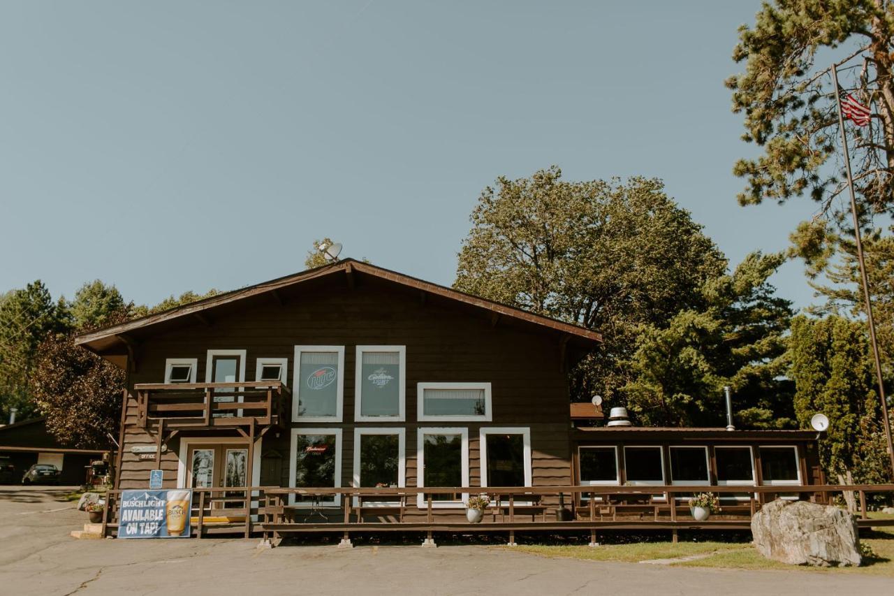 Silver Rapids Lodge & Campground Ely Exteriér fotografie